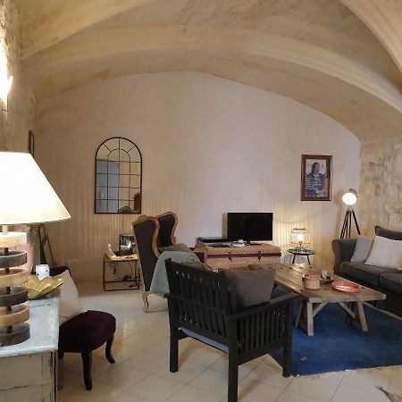 Arles Rental-Cote Forum. エクステリア 写真