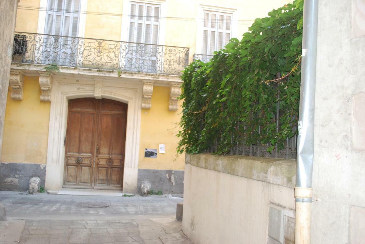 Arles Rental-Cote Forum. エクステリア 写真